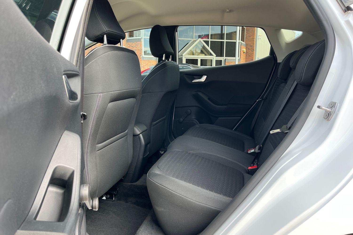 Ford Fiesta Photo 24