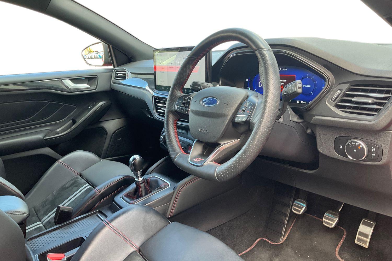 Ford Focus Photo 8