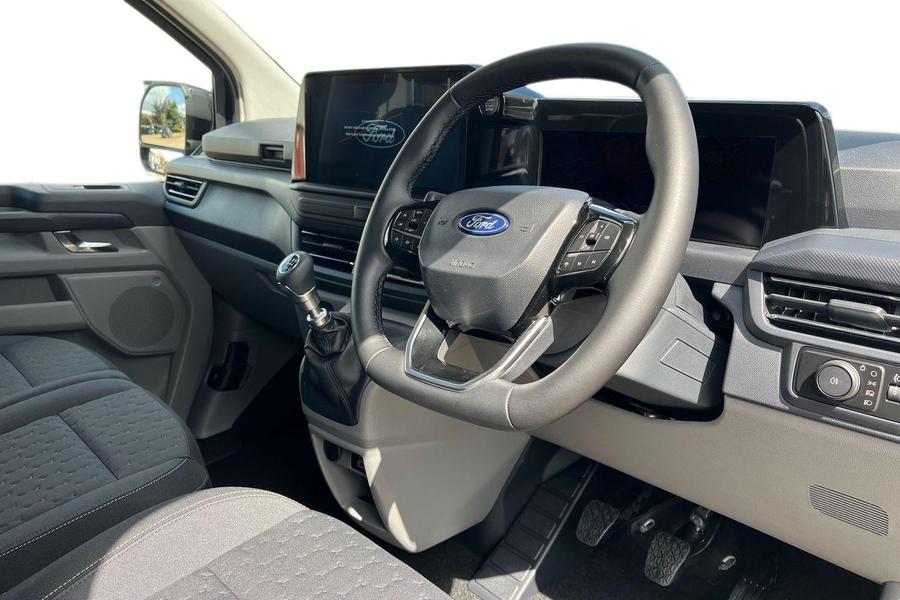 Ford TRANSIT CUSTOM Photo autoimg-818f135e44bf9affcca574c416009554c9290efa.jpg