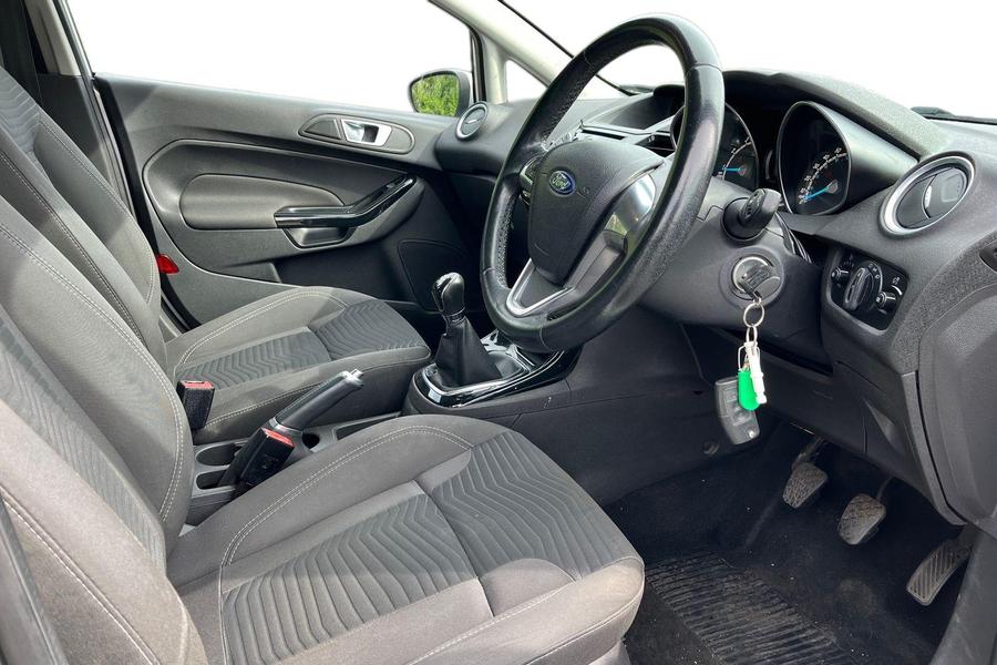 Ford FIESTA Photo autoimg-8193117086960db81f6a23f57a9d2f52f693cd9d.jpg