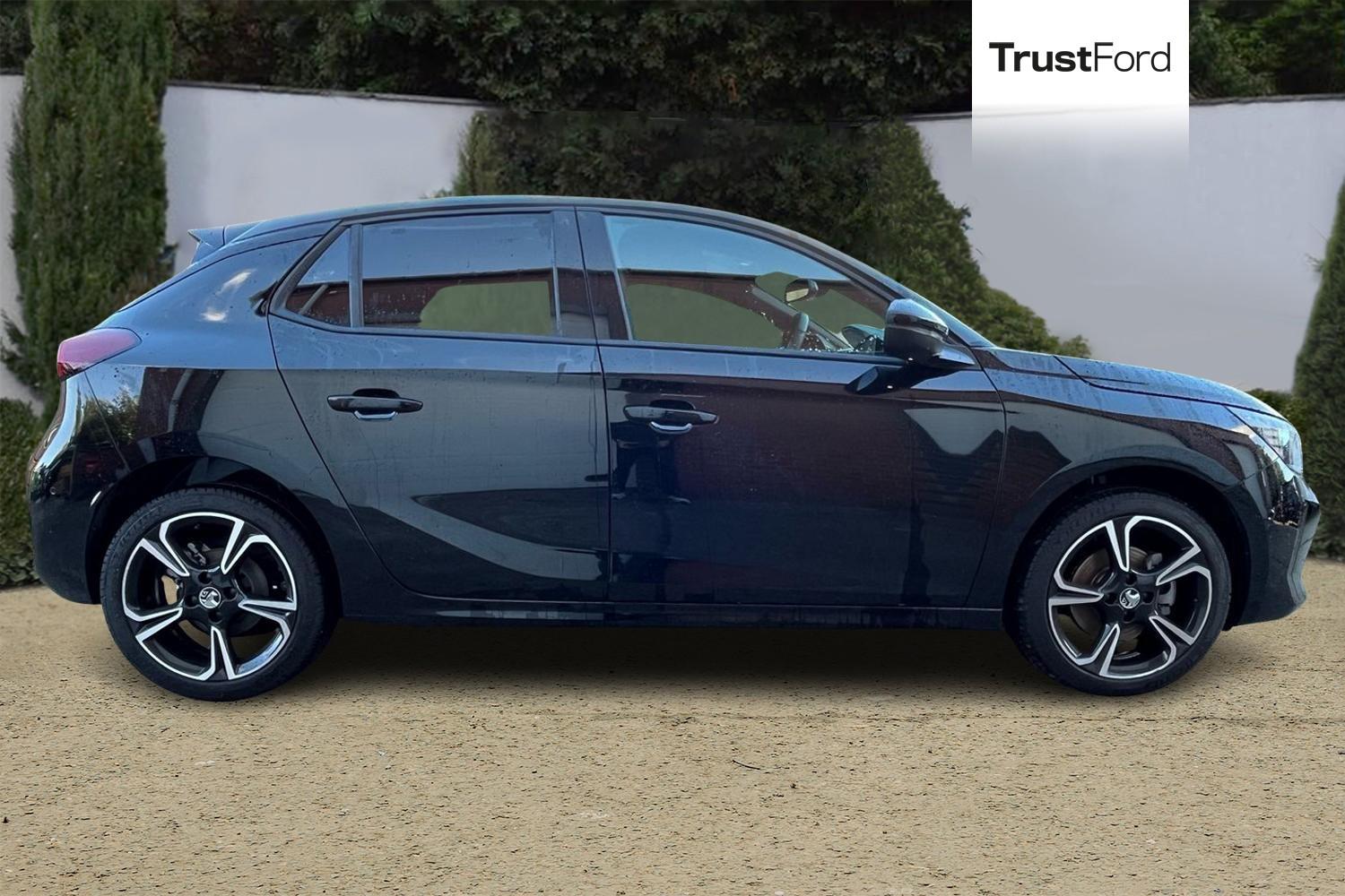 Vauxhall CORSA Photo 2