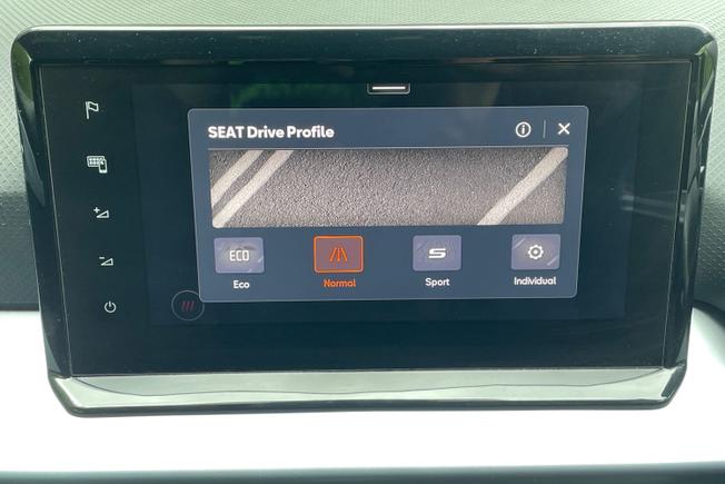 SEAT Arona Photo 33