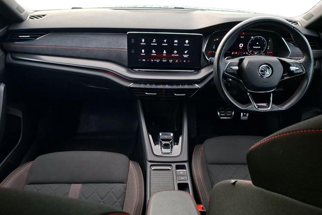 ŠKODA Octavia Photo 10