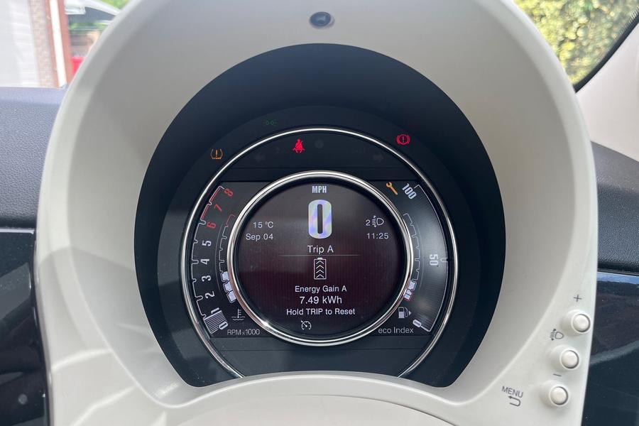 Fiat 500 Photo autoimg-819d2b0869d2ef8297ba92ccd625fdbf883e16d2.jpg