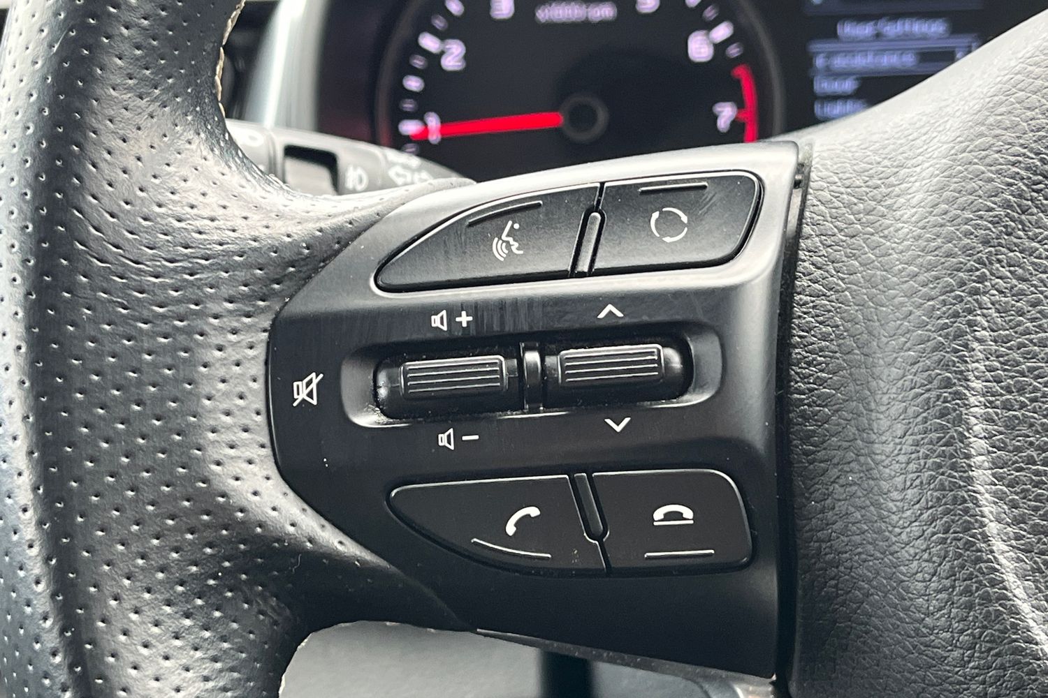Kia STONIC Photo 30