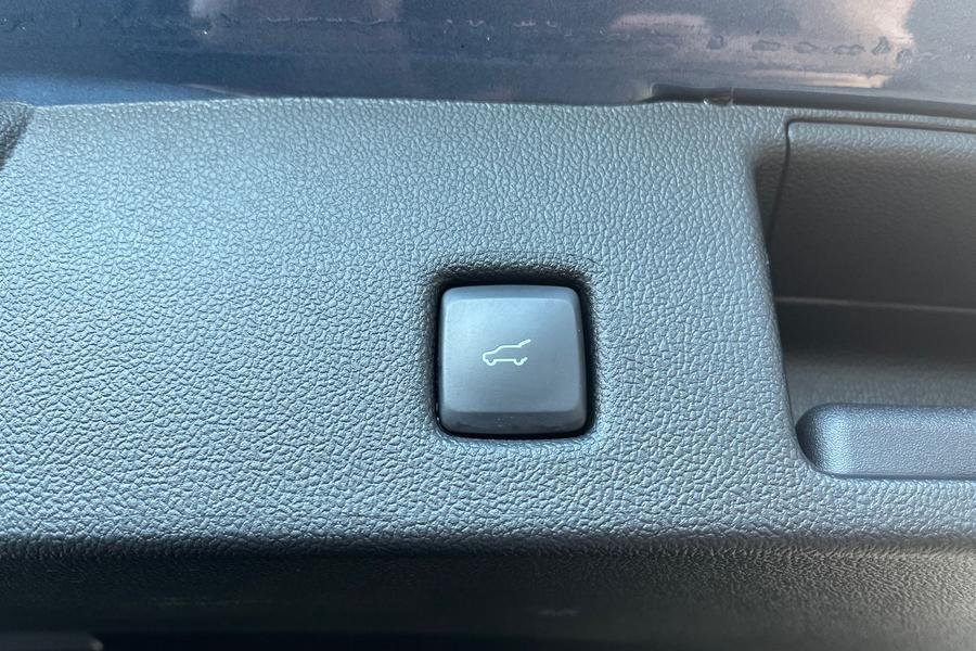 Ford KUGA Photo autoimg-81a32c8ef95143dd6d760a39c33814f559672e57.jpg