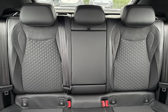 VOLKSWAGEN T-Roc Photo 30