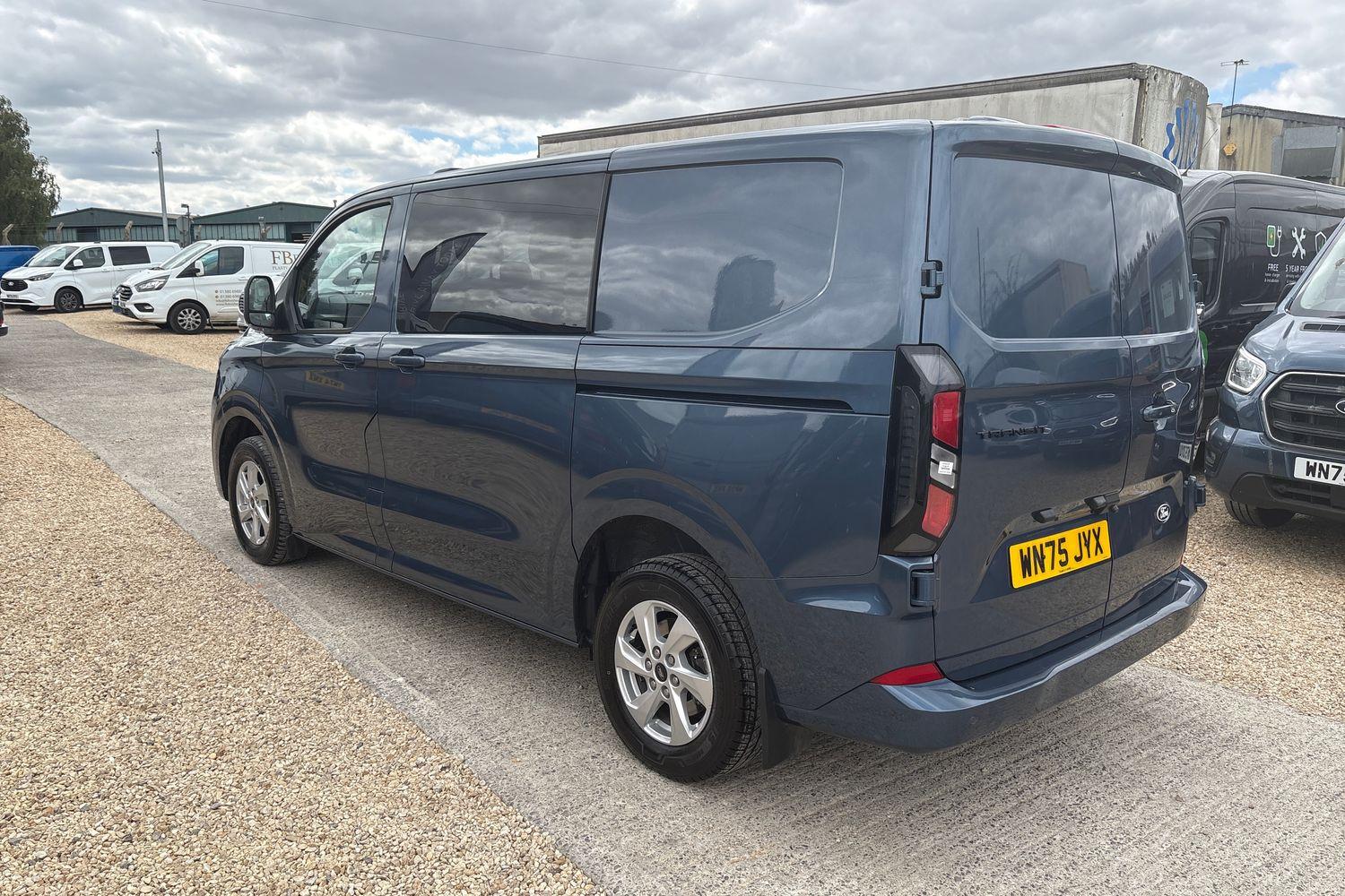 Ford TRANSIT CUSTOM Photo 6