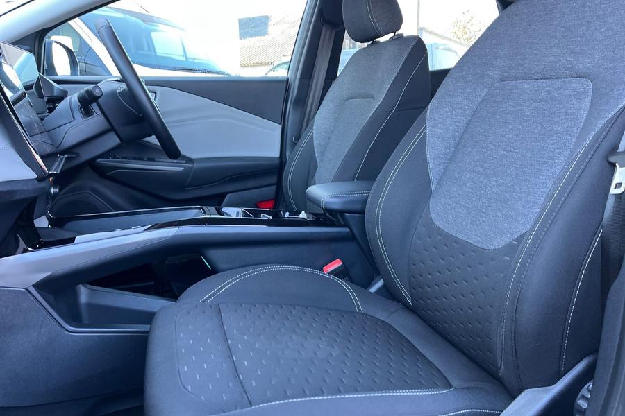 Ford PUMA Photo autoimg-81b3f6be207ed0bc2e34e9c8b25e85ec82c18e1e.jpg