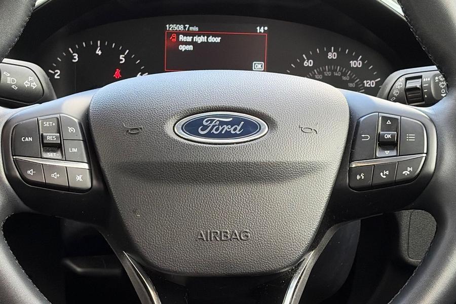 Ford Focus Photo autoimg-81b5b45b7f9af7f3104a573d7cc6f73e626bbc71.jpg