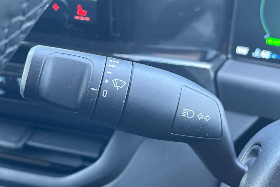 Used Ford TRANSIT CUSTOM WV26XGM 25
