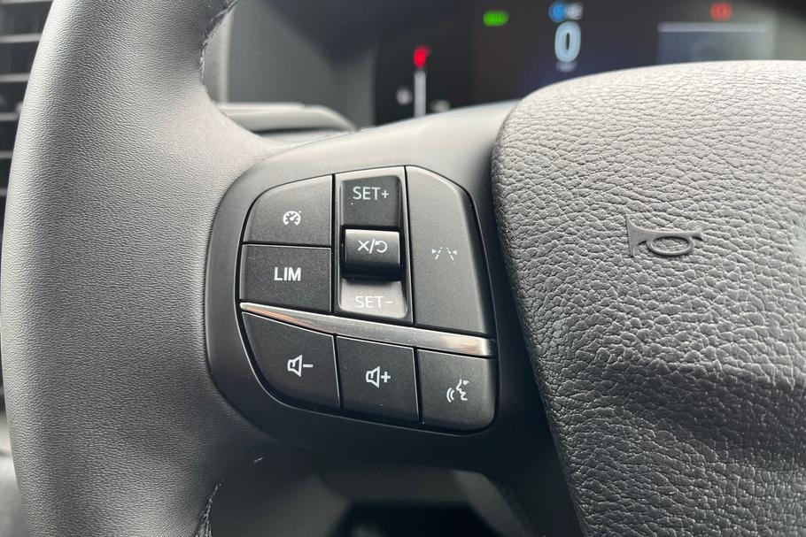 Used Ford E-Transit 9