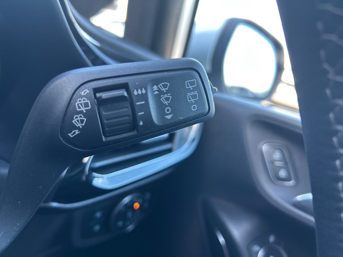 Ford Fiesta Photo 28