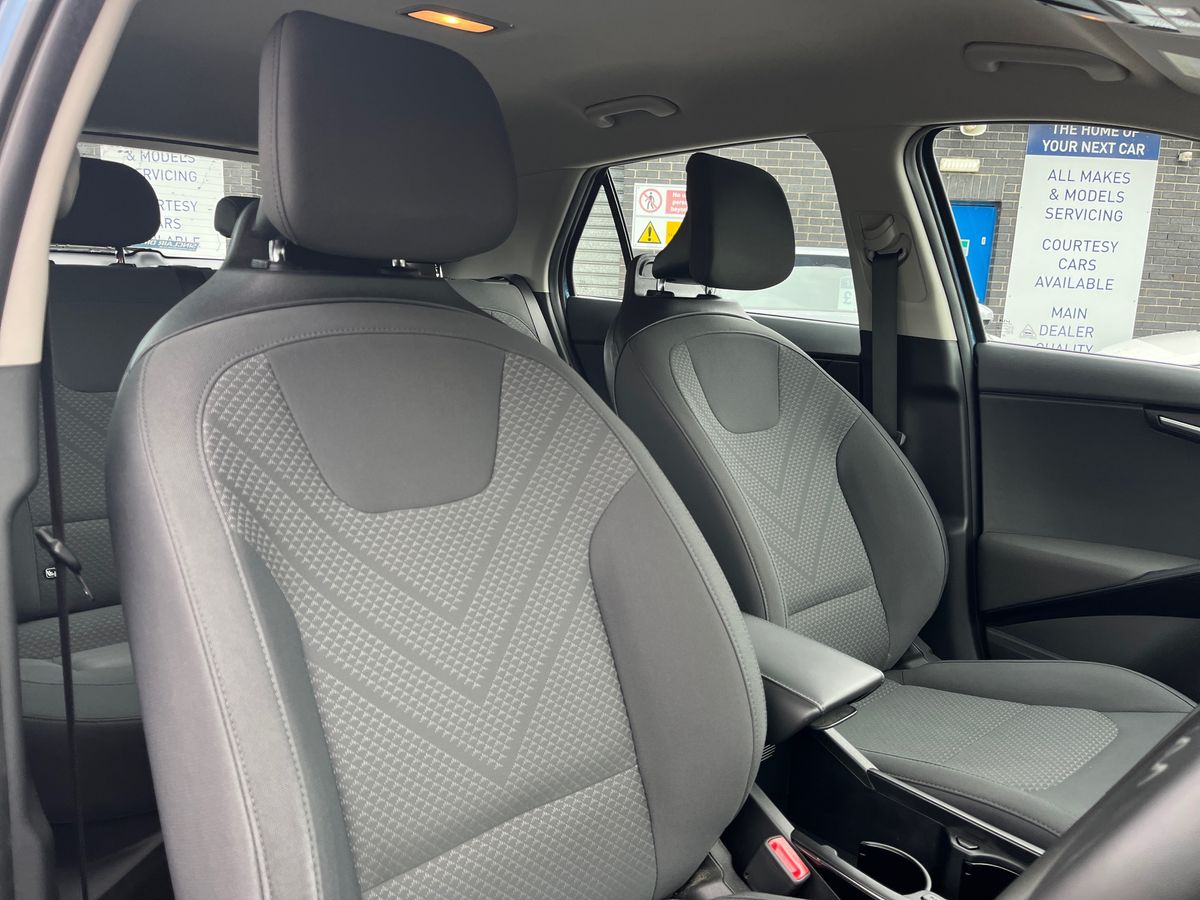 Kia Niro Photo 23