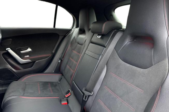 MERCEDES-BENZ A Class Photo 9
