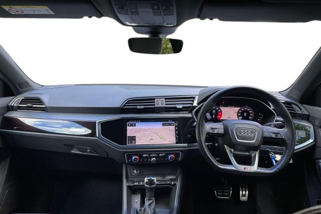 AUDI Q3 Photo 10