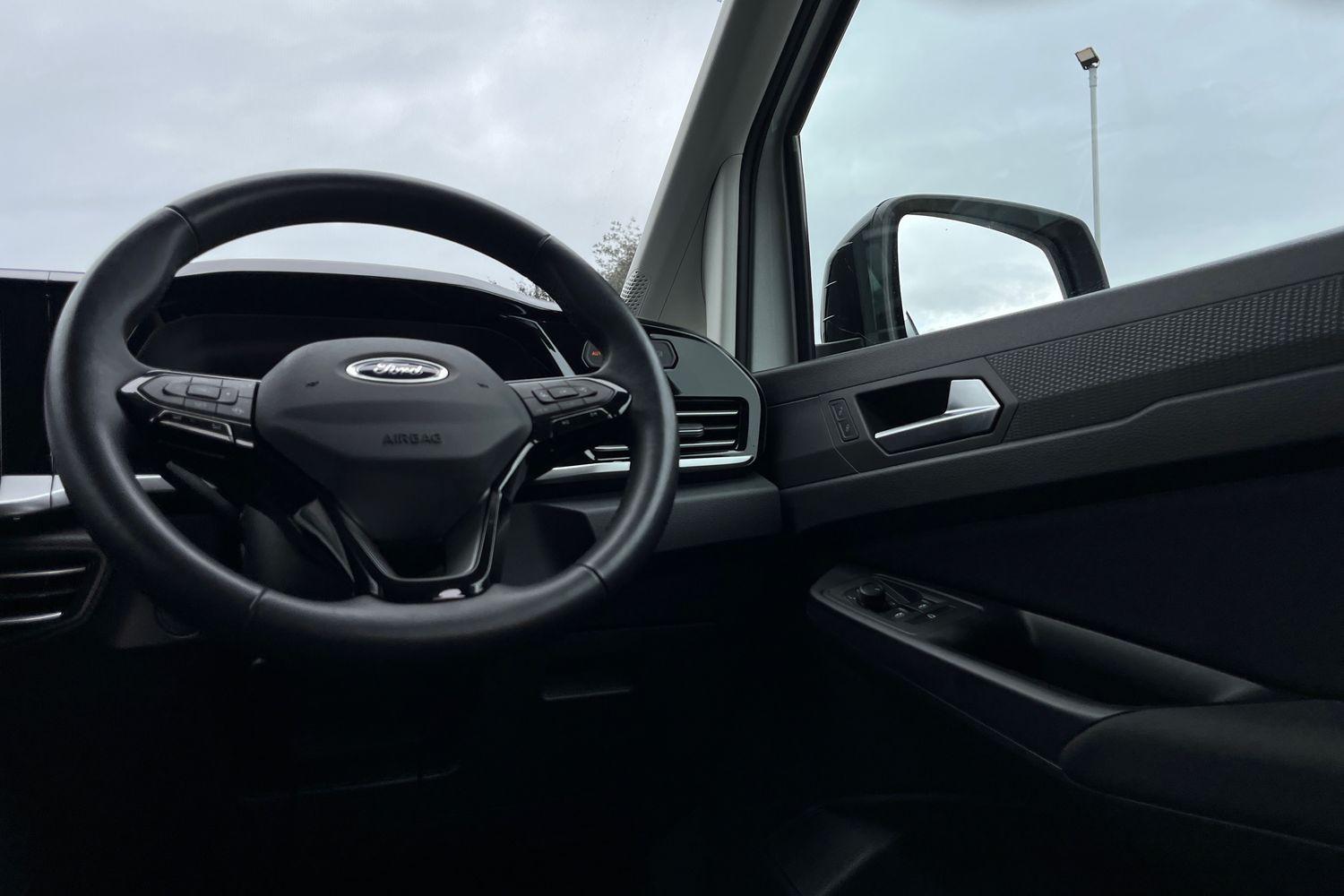 Ford TOURNEO CONNECT Photo 11