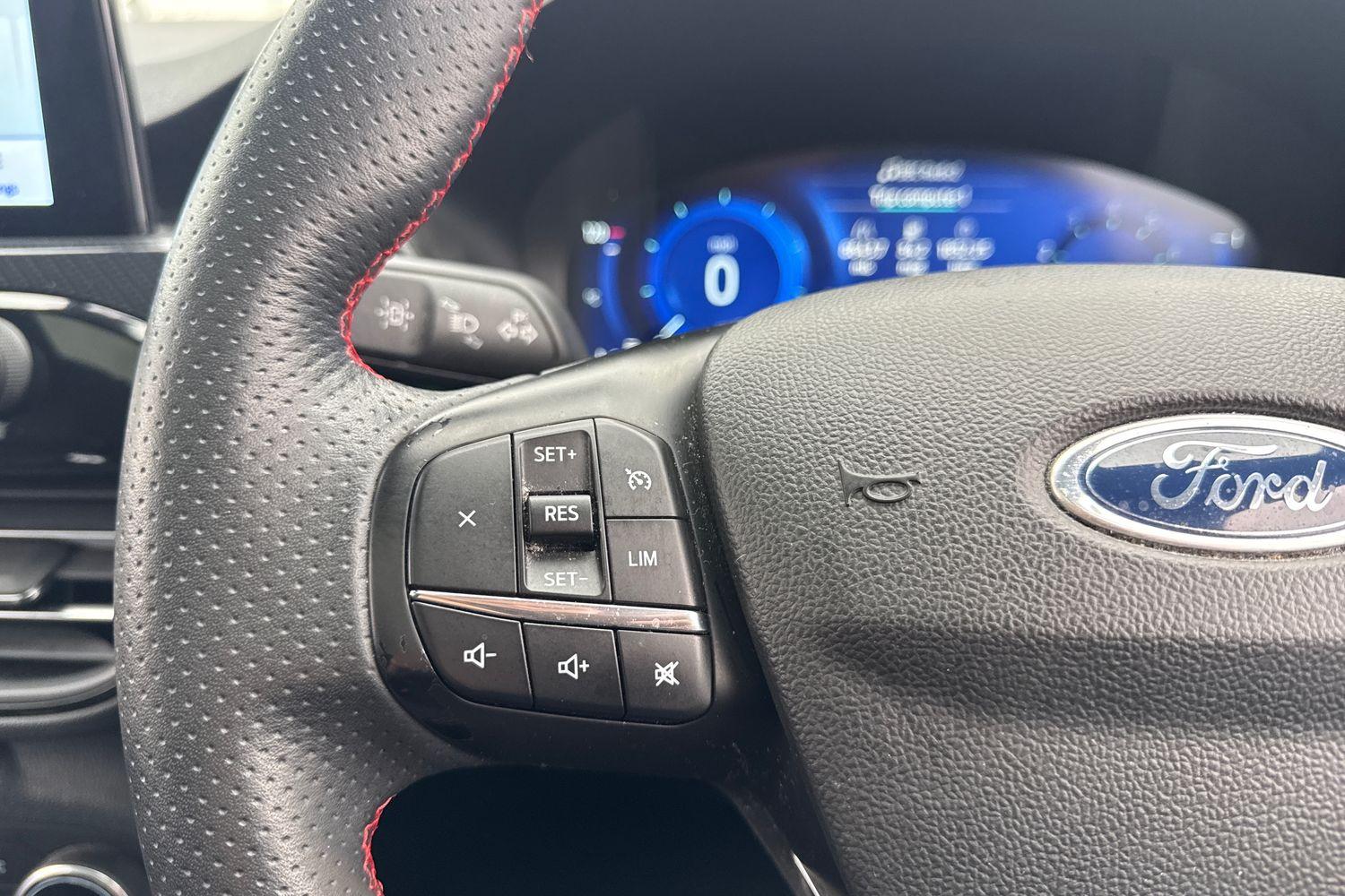 Ford KUGA Photo 37