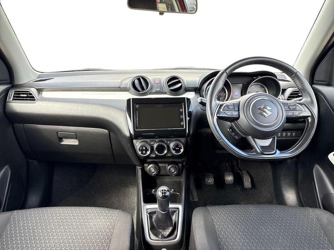 SUZUKI Swift Photo 10