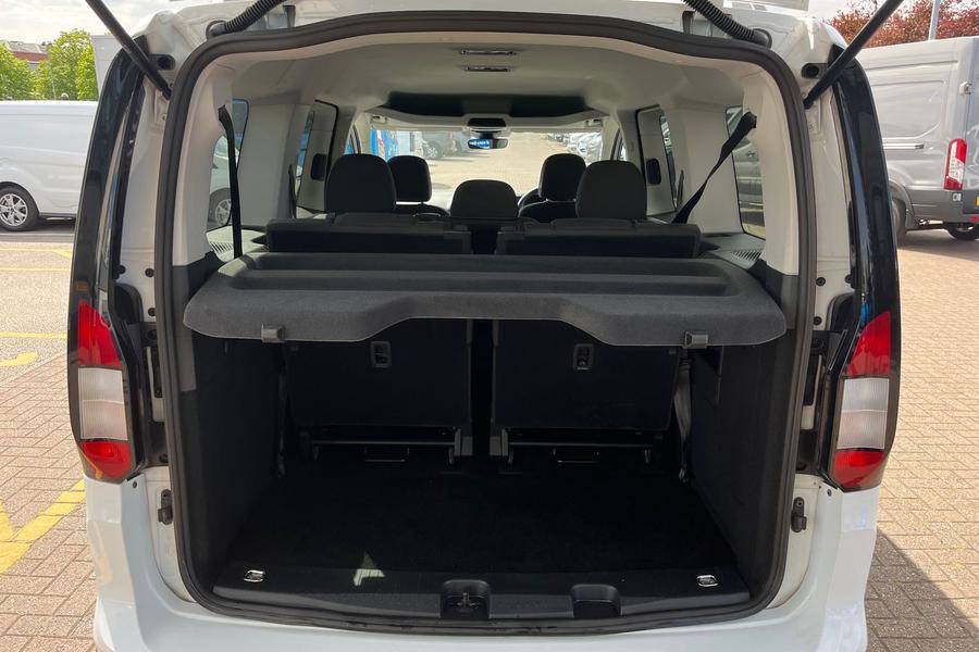 Ford TOURNEO CONNECT Photo autoimg-81cc1ff9ee95f4289bf49b3f53c9b072b9d3dbf0.jpg