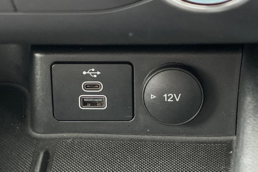 Ford Kuga Photo autoimg-81cfb3a3cee57bd7132d466f32b011f4bfc3780d.jpg