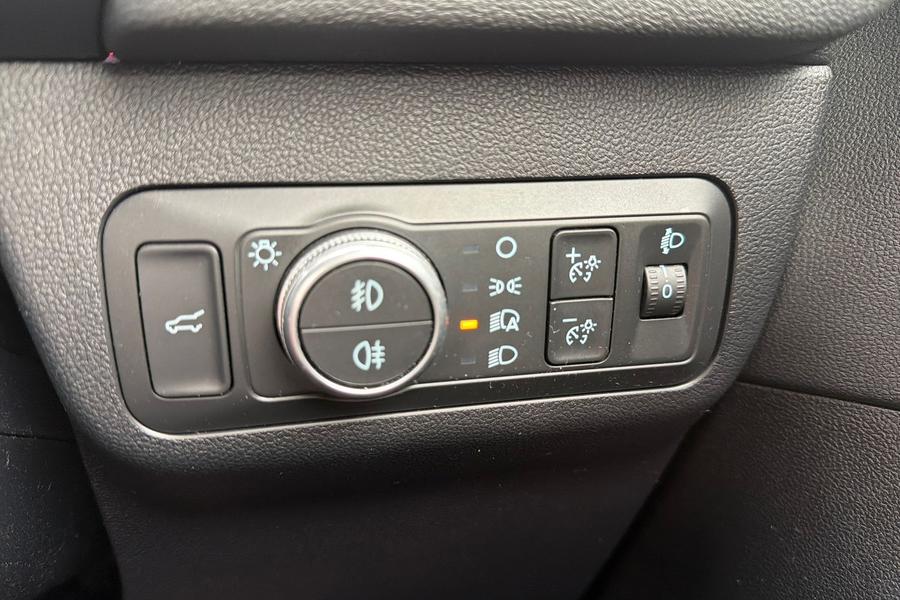 Ford KUGA Photo autoimg-81d555ab09b4ef9a7d706b9def2fa347ee46f372.jpg