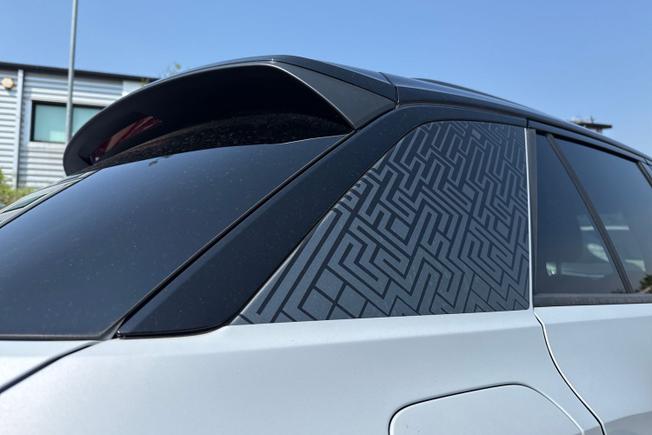 VOLKSWAGEN T-Roc Photo 23