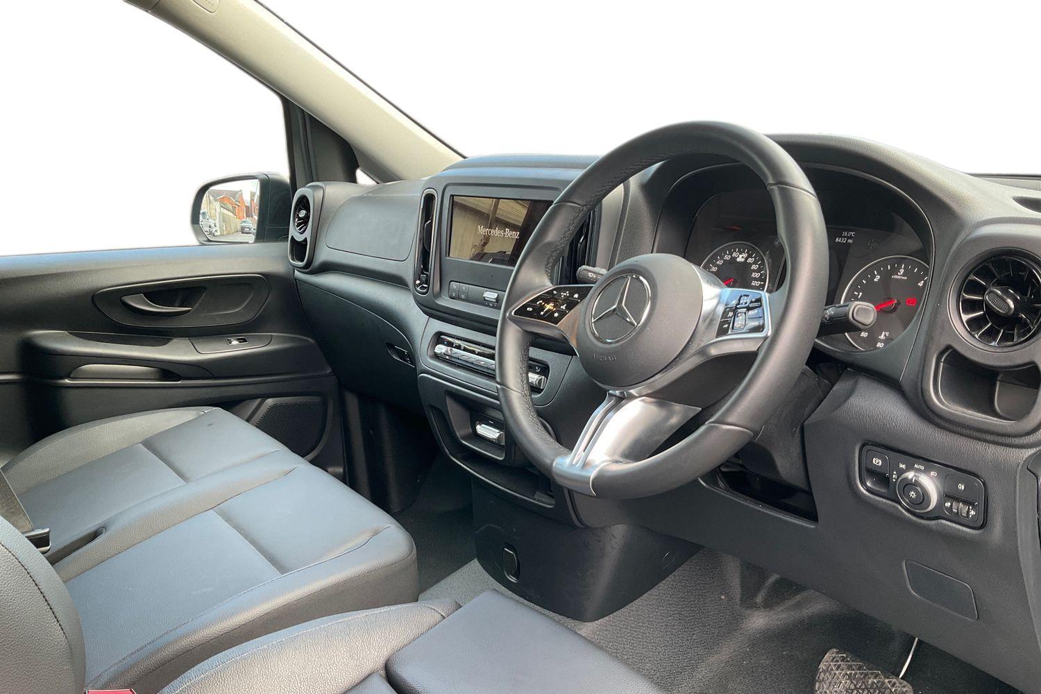Mercedes-Benz VITO Photo 13