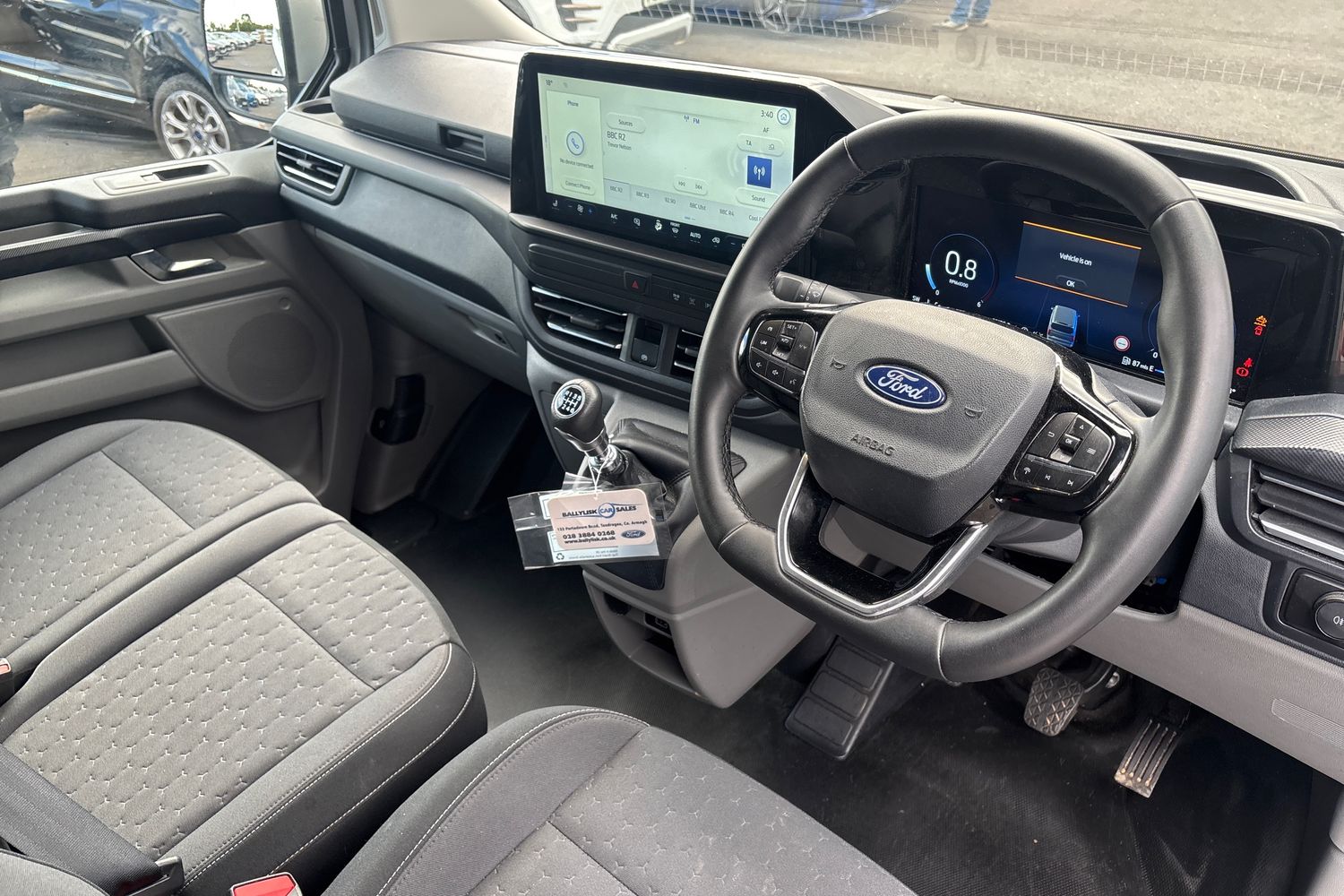 2025 Ford Transit Custom 2.0 280 EcoBlue Limited Panel Van 5dr Diesel Manual L2 H1 Euro 6 (s/s) (136 ps) - vehicle photo 9 for sale on PureCar