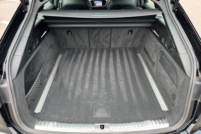 AUDI A6 Avant Photo 12