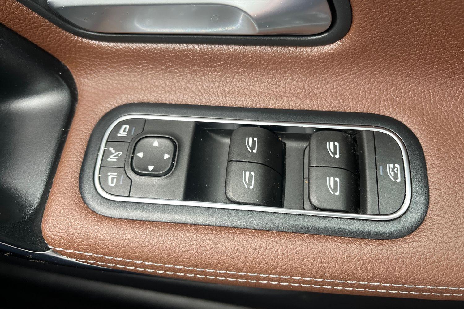Mercedes-Benz CLA Photo 15
