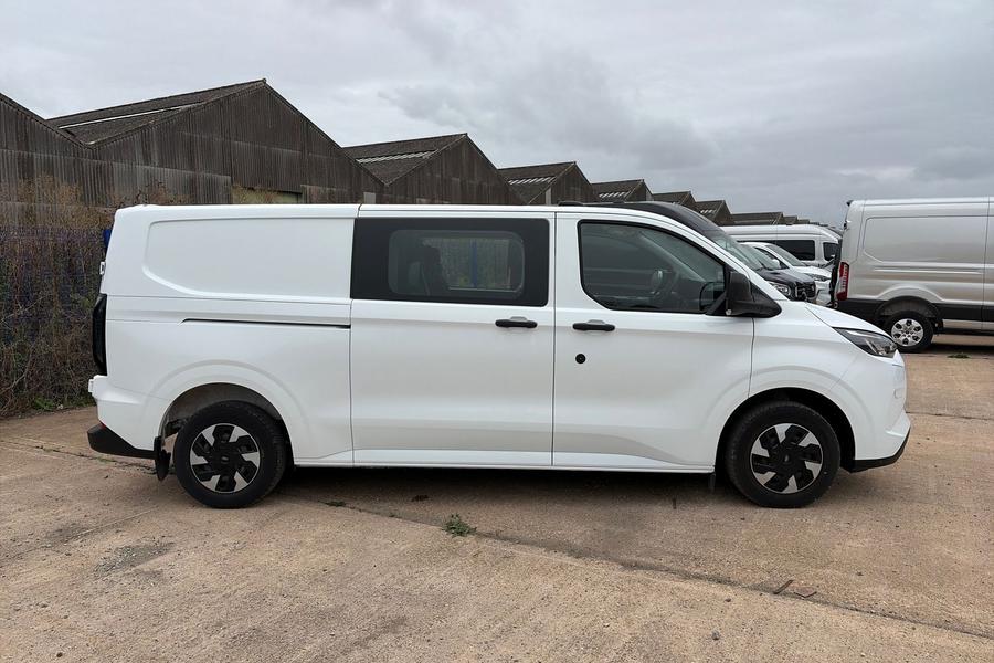 Ford TRANSIT CUSTOM Photo autoimg-81e3c691928e30b99c739d1a31a3f257982bf9ed.jpg