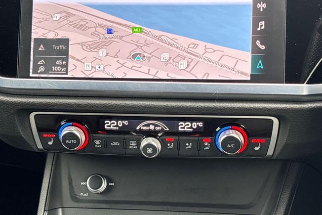 Audi Q3 Photo 38