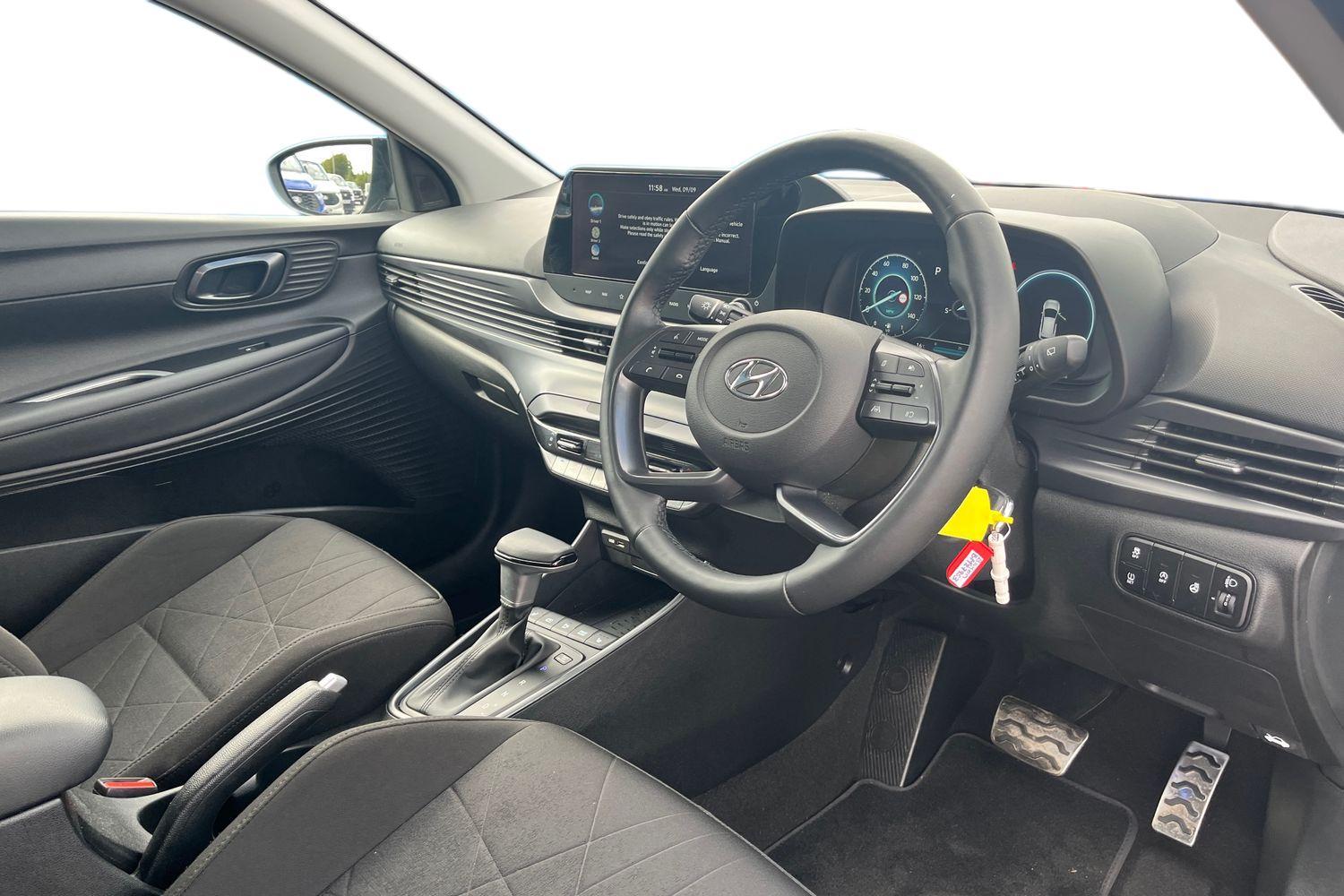 Hyundai BAYON Photo 8