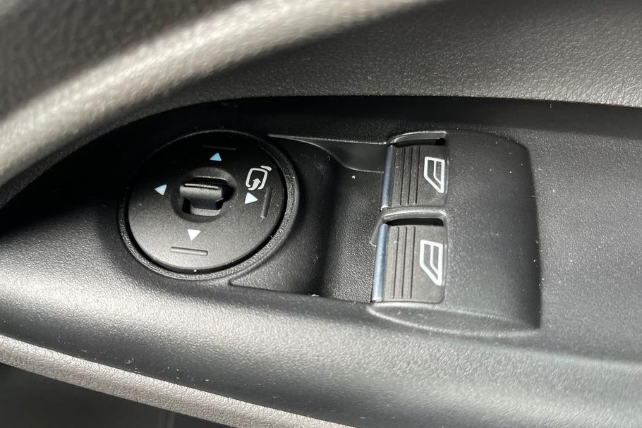 Used Ford Transit Connect LMZ1933 18
