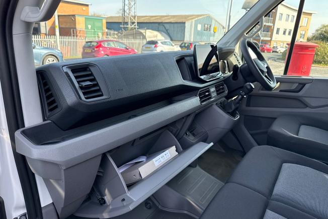 VOLKSWAGEN Crafter Photo 25