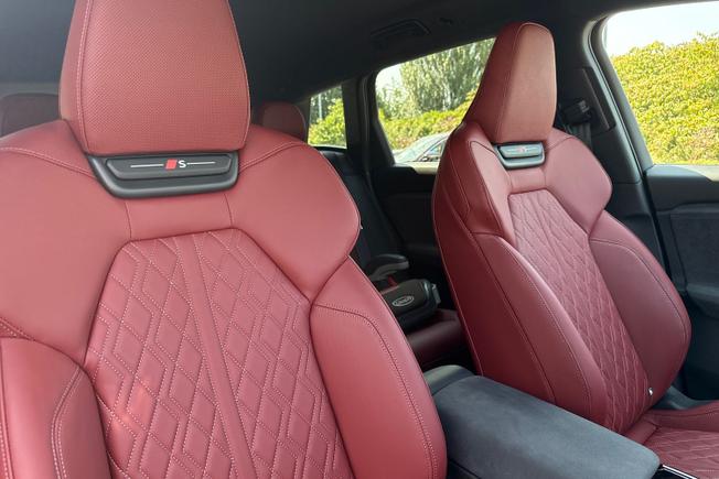 AUDI Sq6 E-Tron Photo 33