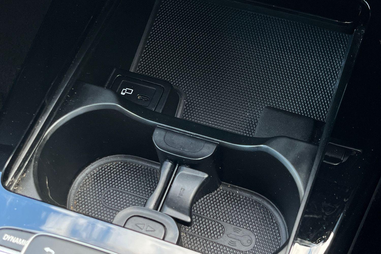 Mercedes-Benz CLA Photo 32