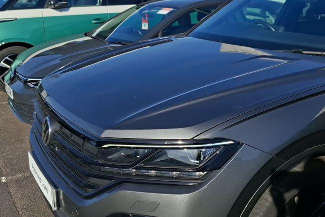VOLKSWAGEN Touareg Photo 19