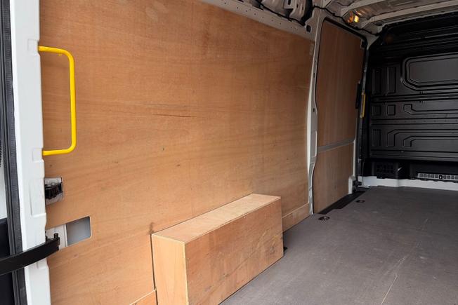 Volkswagen Crafter Photo 38