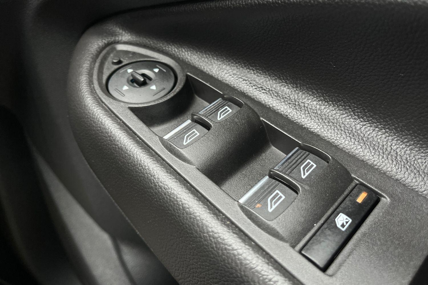 Ford KUGA Photo 15