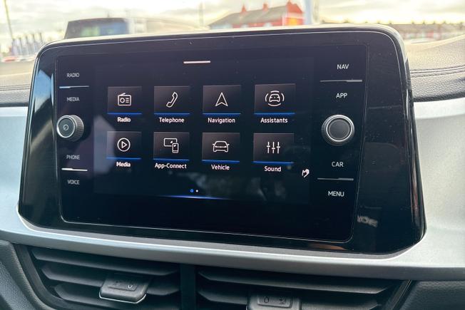 VOLKSWAGEN T-Roc Photo 14