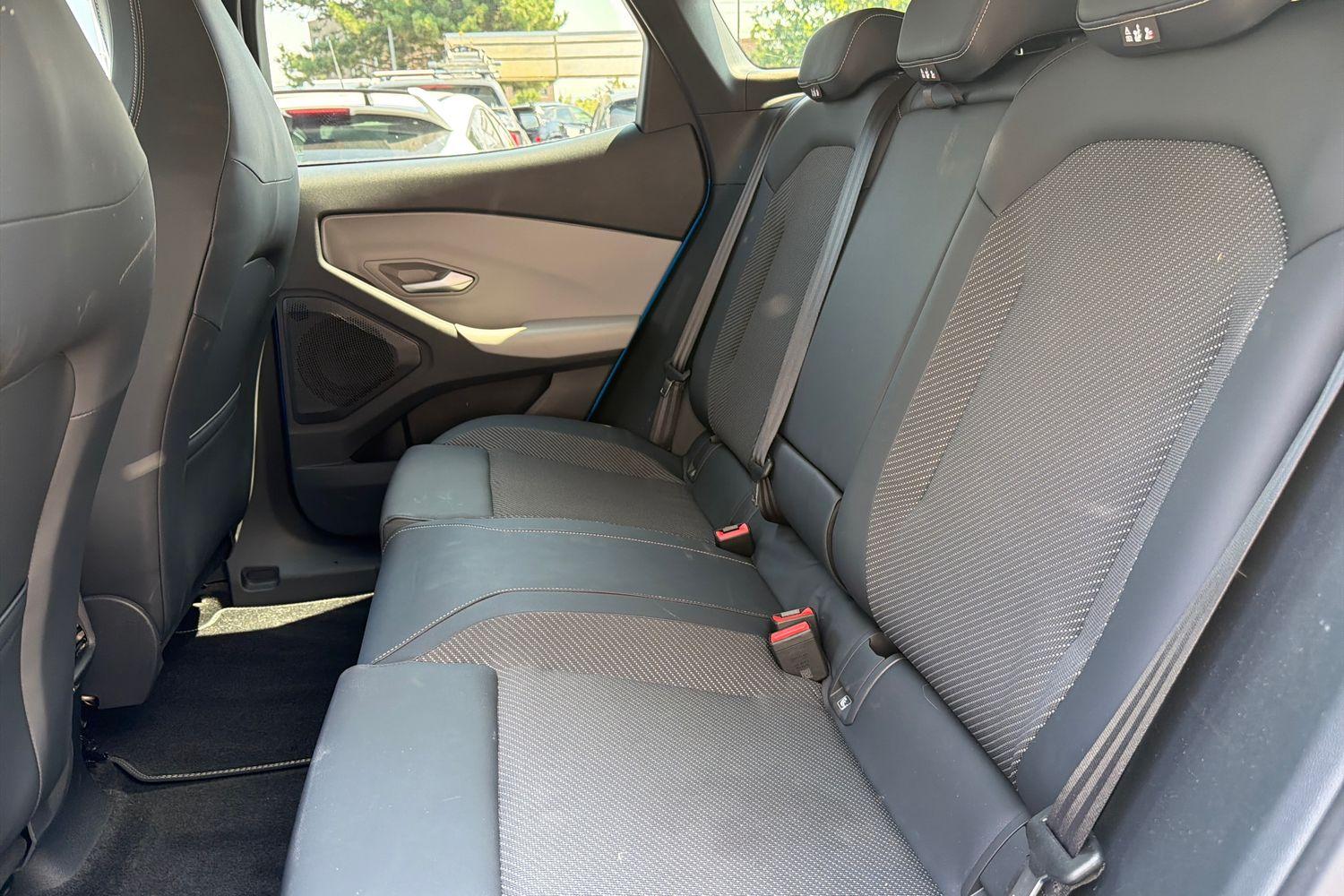 Ford Explorer Photo 19
