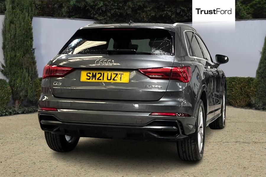 Audi Q3 Photo autoimg-81fccca7e8f1000f4fa612419c58f88bd2c7ccf7.jpg