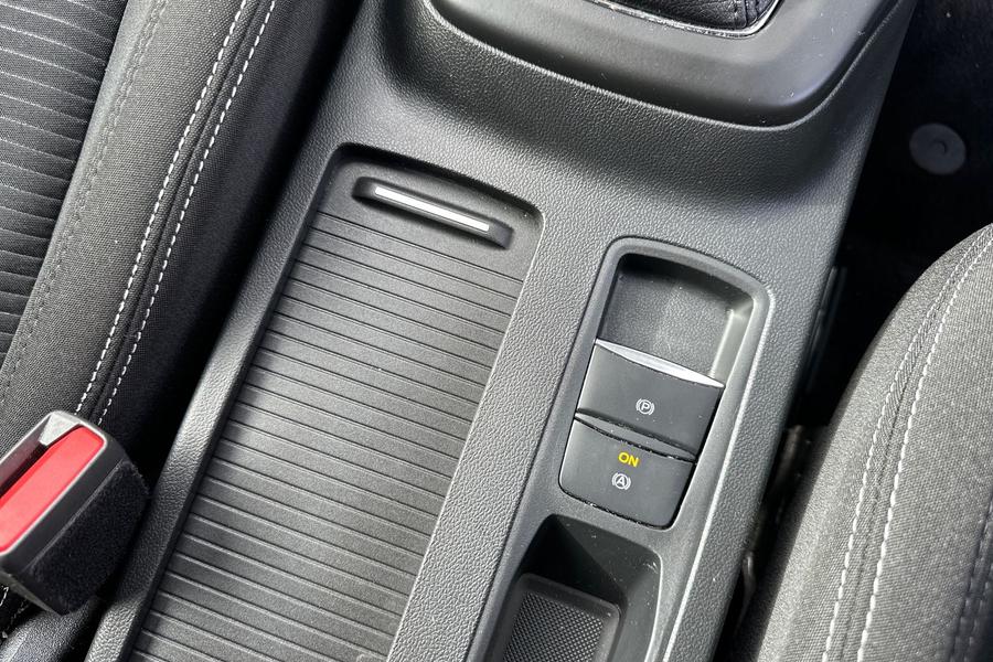 Ford FOCUS Photo autoimg-81fd7702654107d1996e65250962dbd110d5f598.jpg
