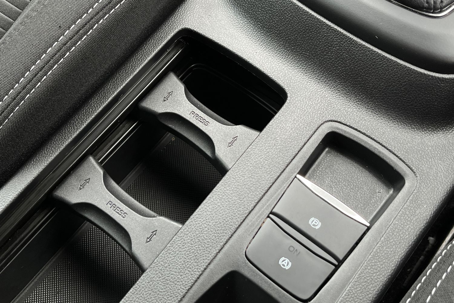 Ford FOCUS Photo 36