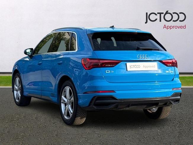 AUDI Q3 Photo 3