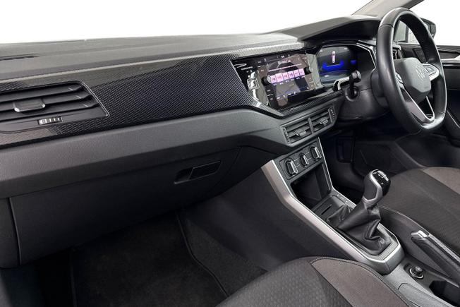 VOLKSWAGEN Polo Photo 2