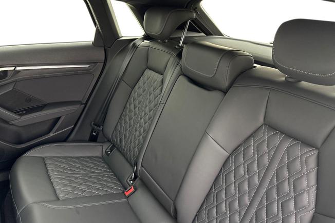 Audi S3 Photo 9
