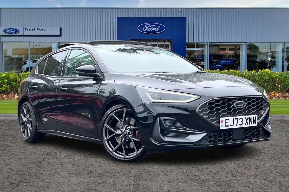 Ford Focus listing photo